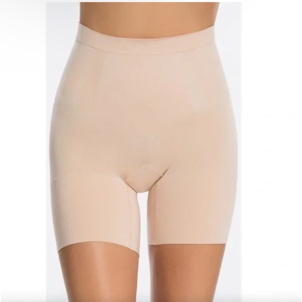 Spanx Nude Mid Thigh Stretch Bottoms Shaping Shorts Soft Size XL
